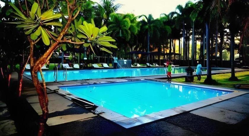 Augusta Pelabuhan Ratu Hotel Sukabumi Exterior photo